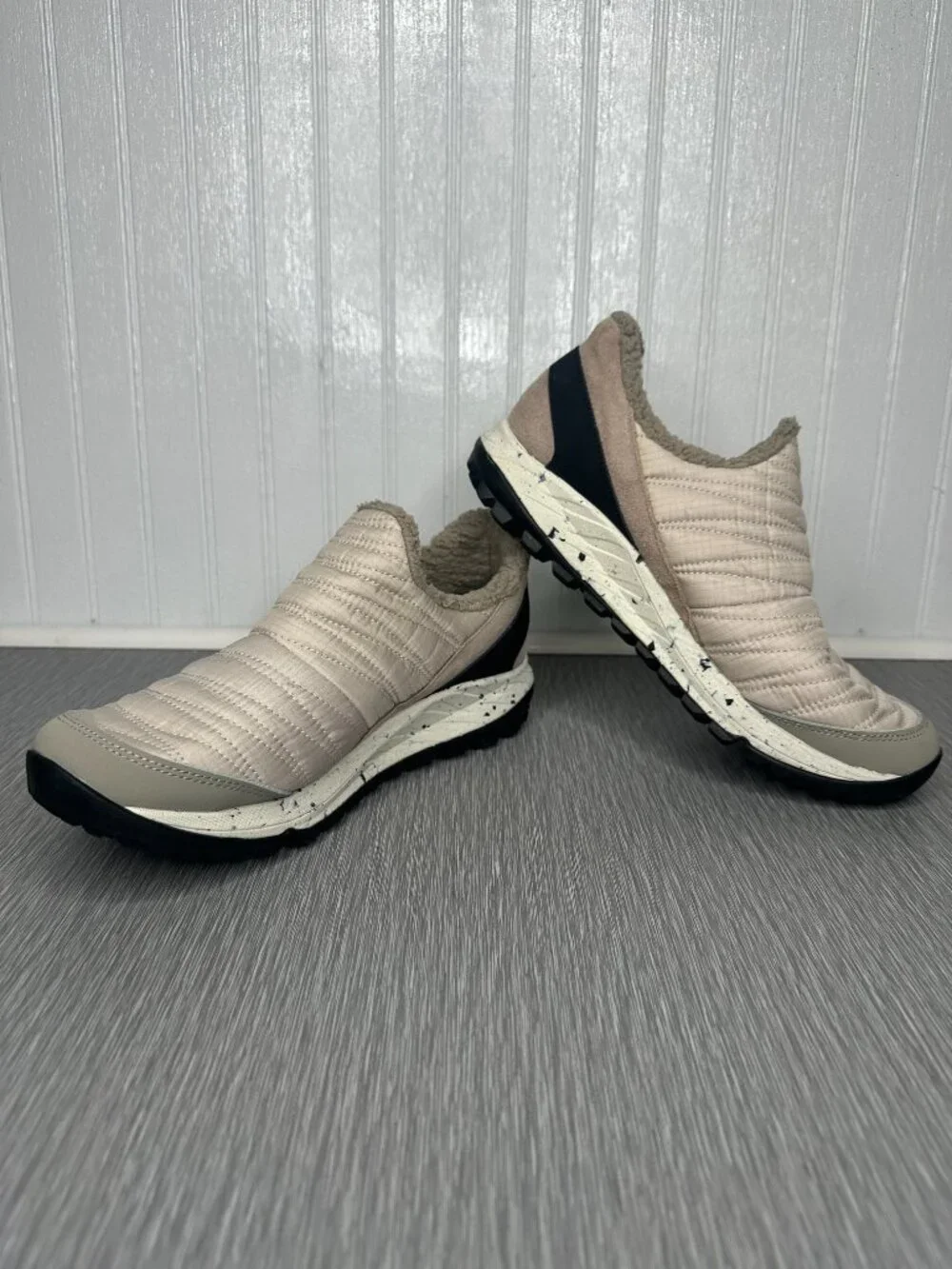 Merrell Women's Antora Cream Sneaker Moc winter slip-on shoes Size 9
